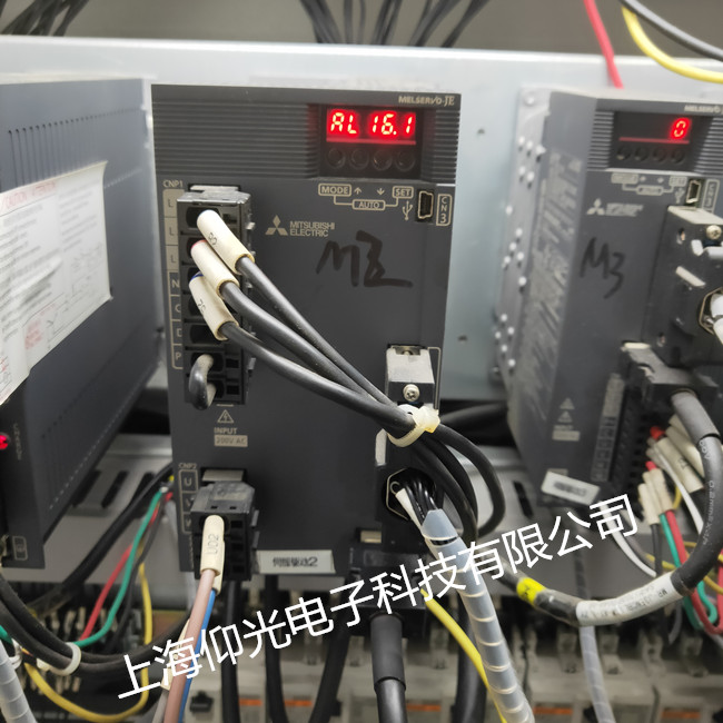 �ŷ�������ά��