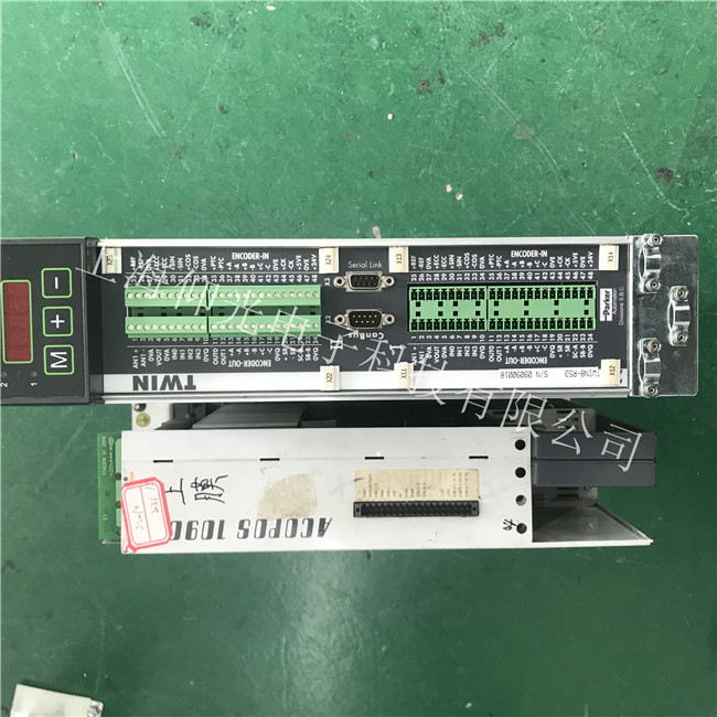 �ŷ�������ά��