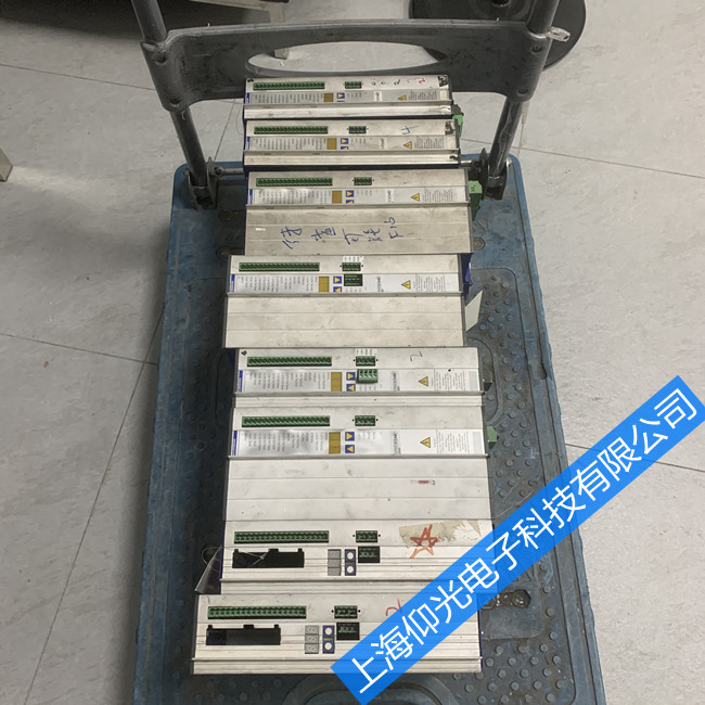 �ŷ�������ά��