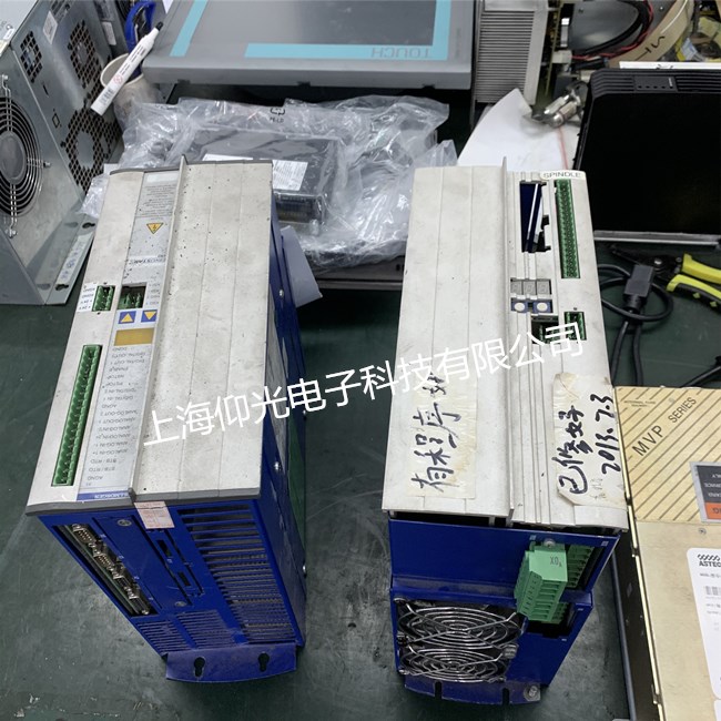 �ƶ�Ħ��������SERVOSTAR 620-AS-FAN���ȹ���ά��