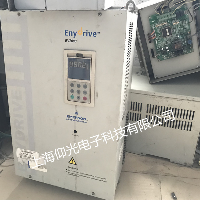 ��Ĭ����Ƶ����ʾIO����ԭ��ά�޷���