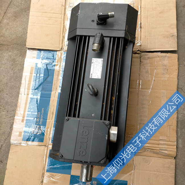 ËÅ·þµç»úάÐÞ