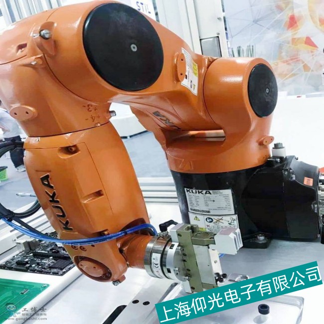 �⿨KUKA���˻�����ά��-���˻�������ʹ���г��ֹ�����ô������